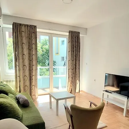 Modern City-center * سكوبجي